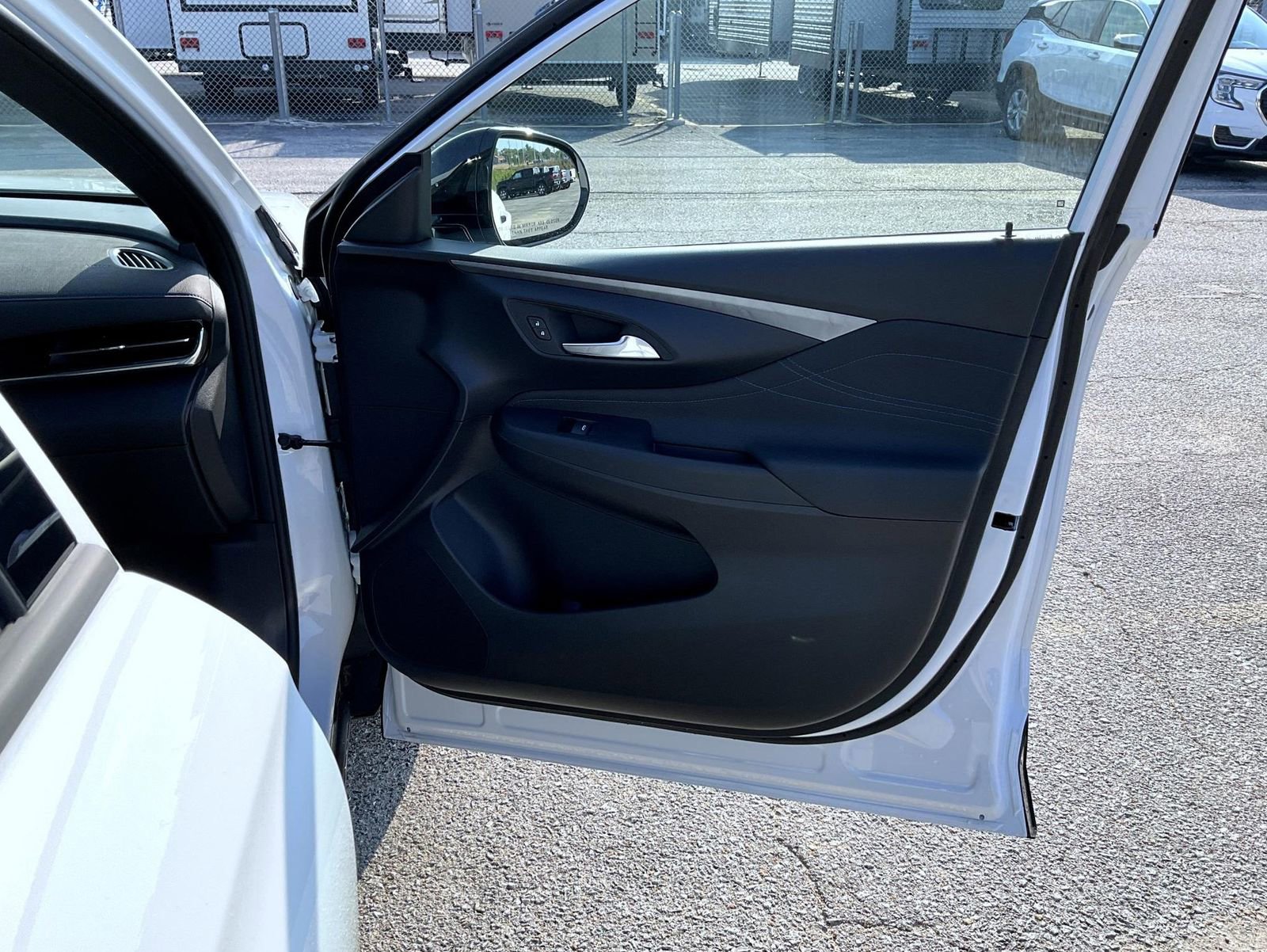 2025 Buick Envista ST photo 15