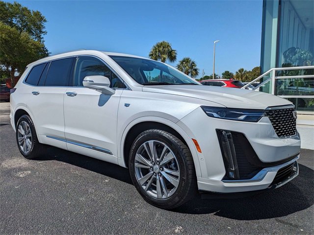 2025 Cadillac XT6 Premium Luxury photo 2