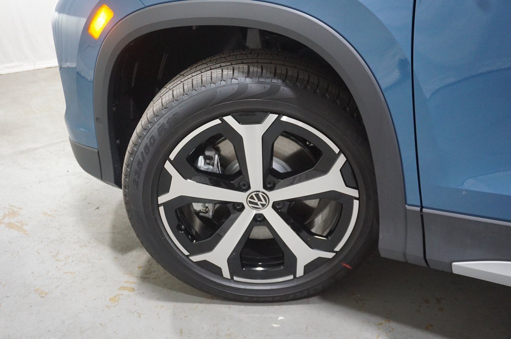 2025 Volkswagen Tiguan SE photo 24