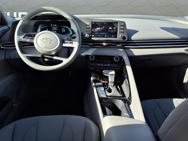 2026 Hyundai Elantra Hybrid Blue photo 3