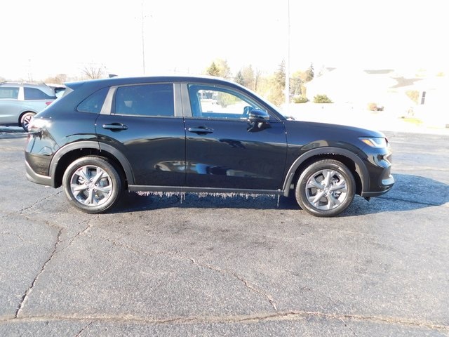 2026 Honda HR-V LX photo 2