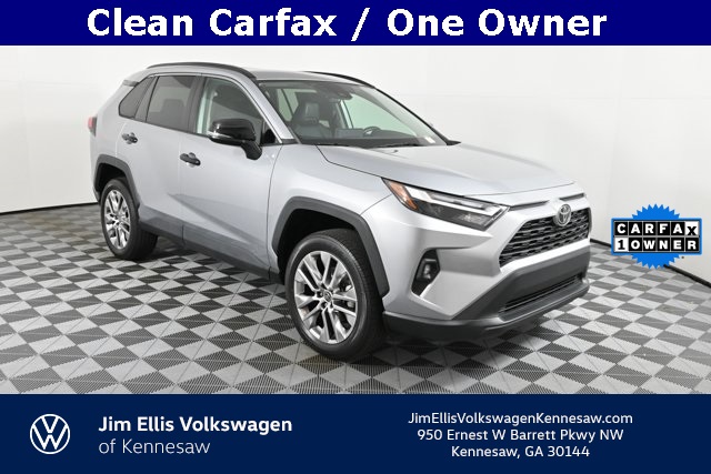 2022 Toyota RAV4 XLE Premium's photo