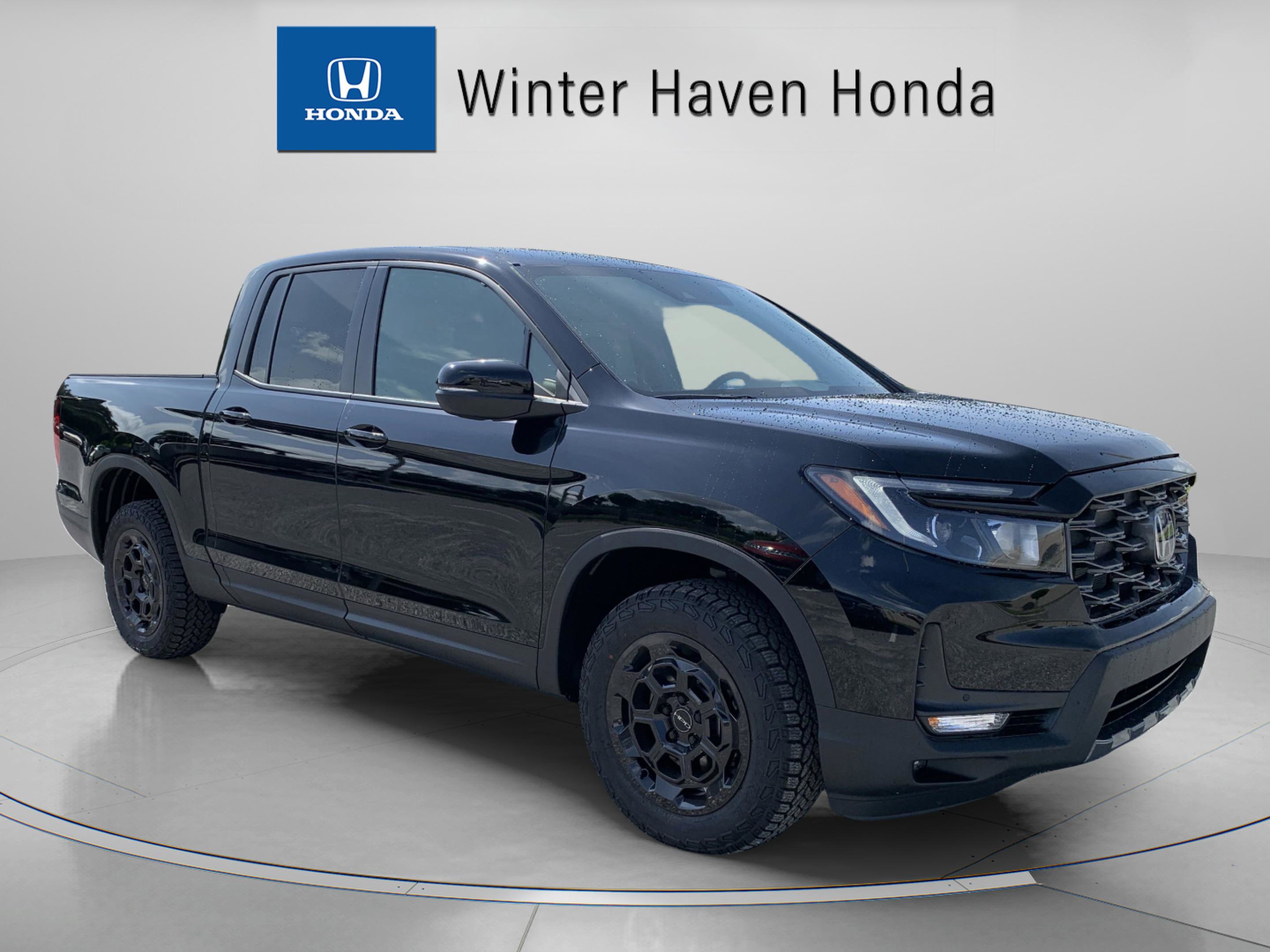 2025 Honda Ridgeline TrailSport photo 2