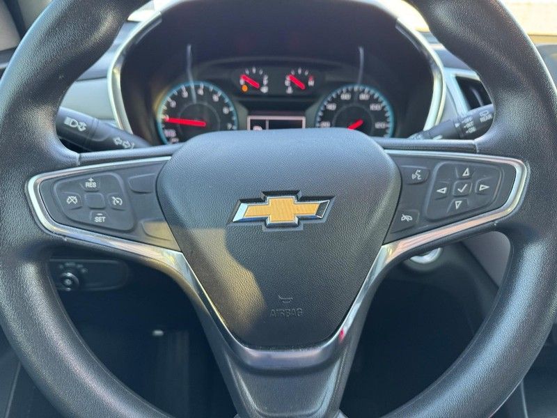 2018 Chevrolet Equinox LS photo 16