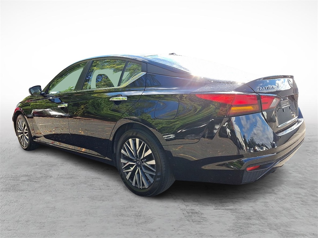 2025 Nissan Altima 2.5 SV photo 3