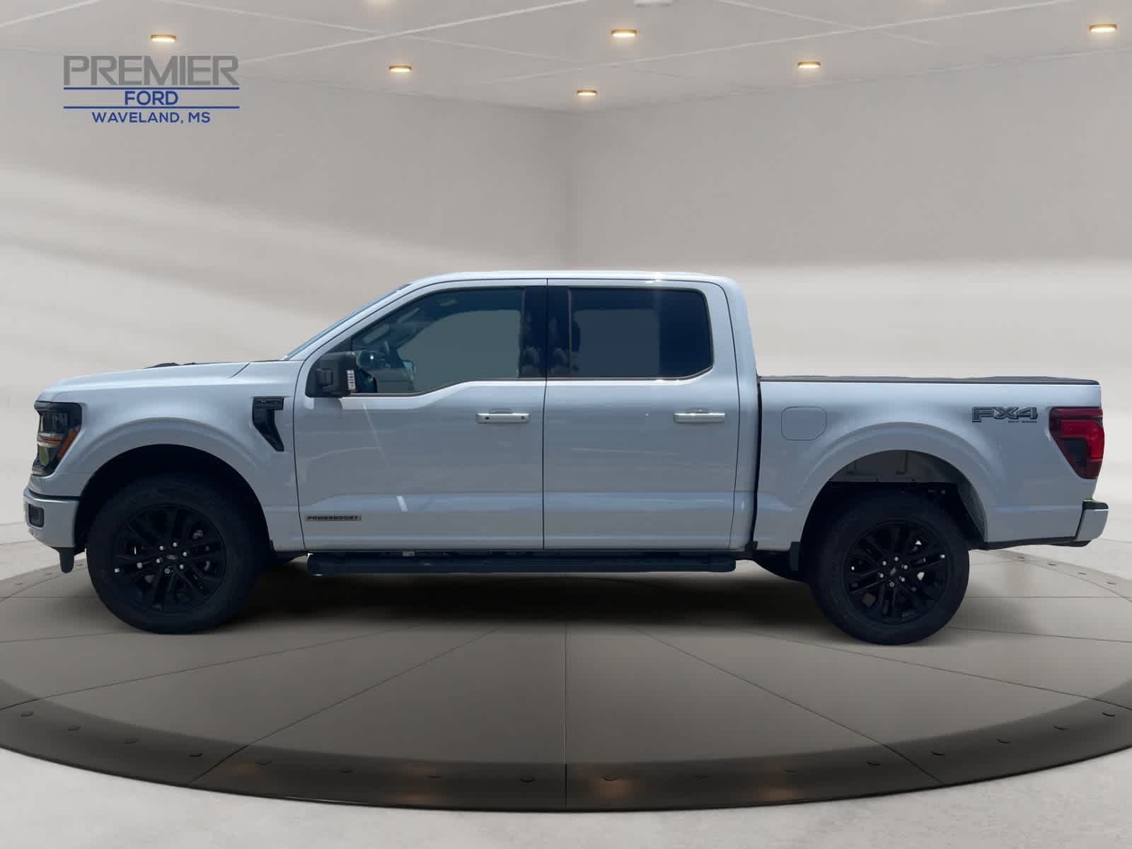 2025 Ford F-150 XLT photo 2
