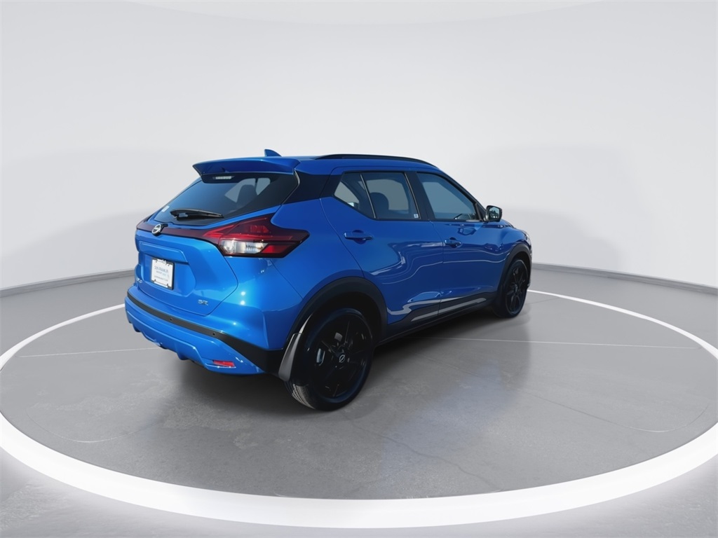 2024 Nissan Kicks SR photo 8