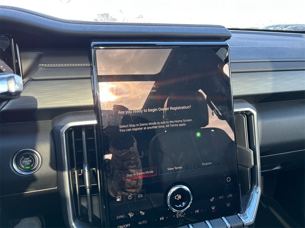 2026 GMC ACADIA - Image 22