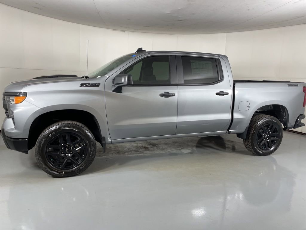 2026 Chevrolet Silverado 1500 Custom Trail Boss photo 2