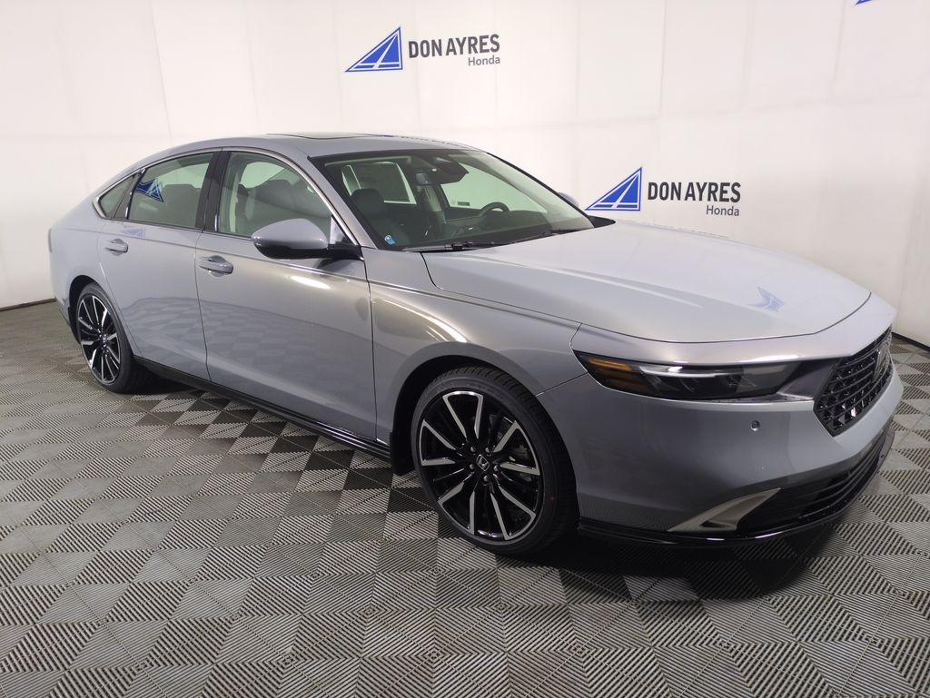 2025 Honda Accord Hybrid Touring photo 7
