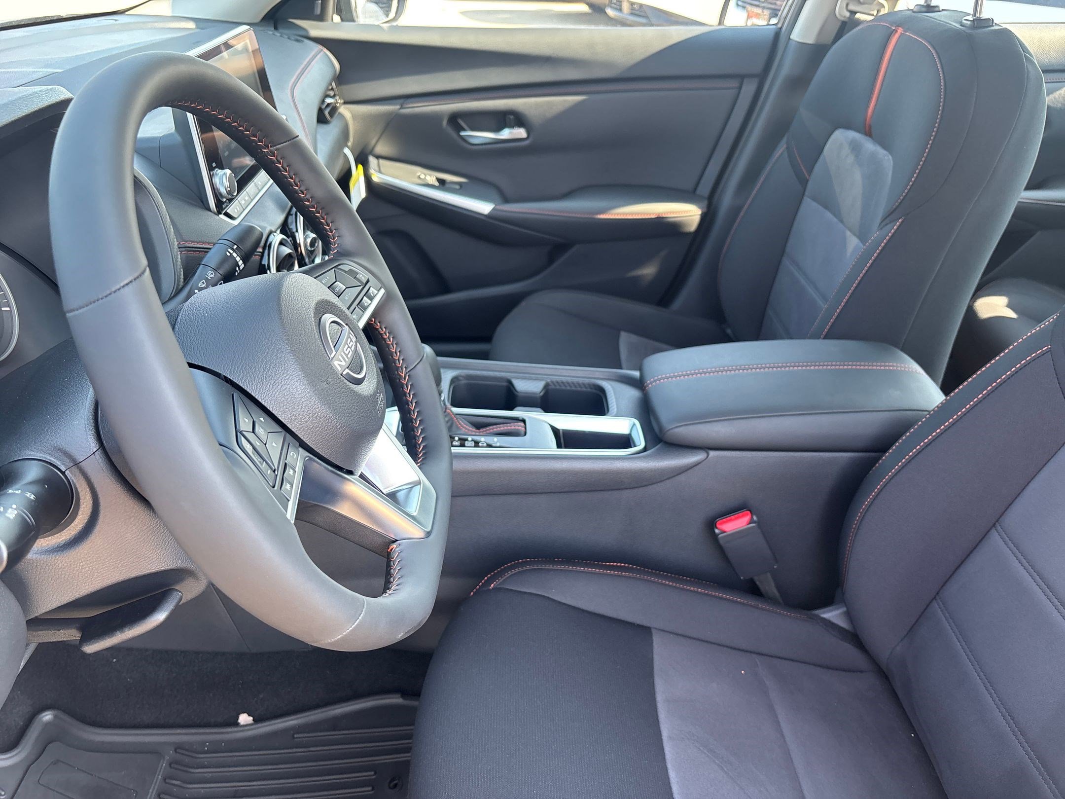 2025 Nissan Sentra SR photo 4