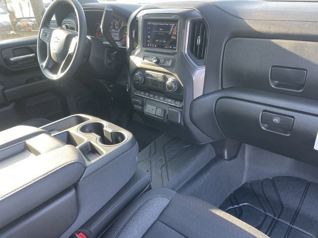 2025 Chevrolet Silverado 2500HD Custom photo 16