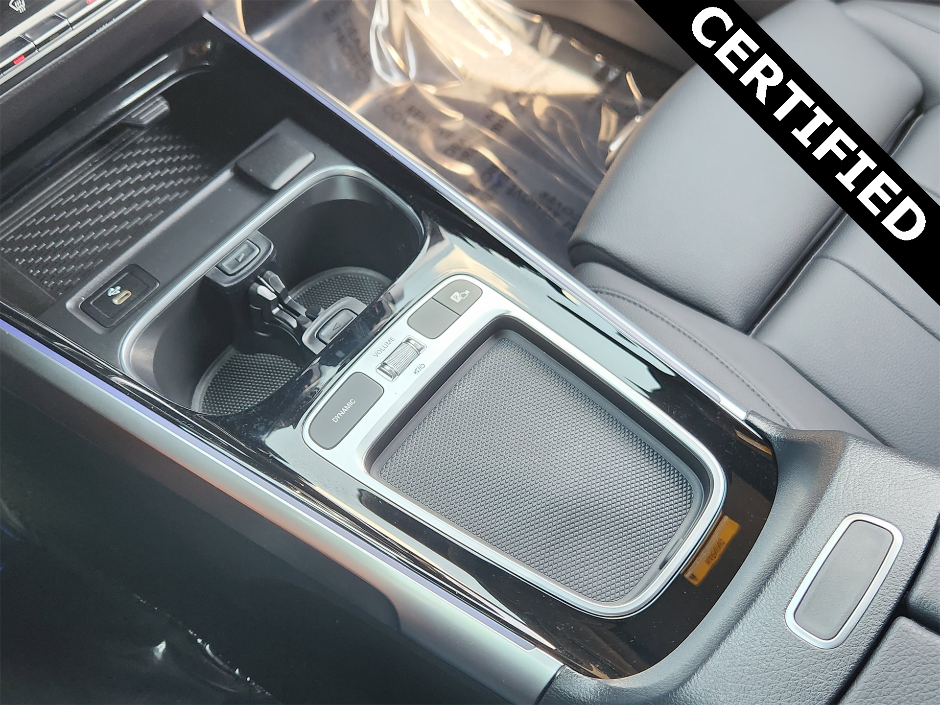 2025 Mercedes Benz GLB 250 photo 17
