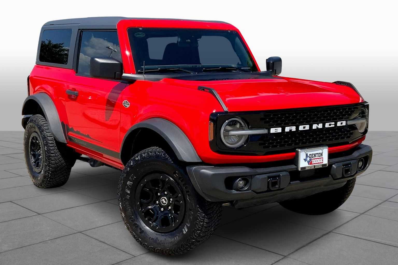 2023 Ford Bronco Wildtrak photo 2