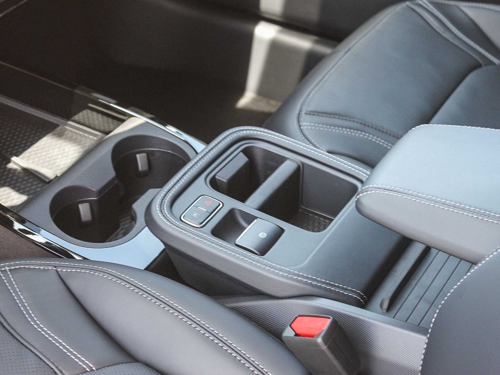 2025 Ford Mustang Mach-E Premium photo 18