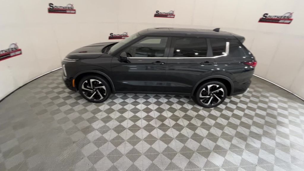 2022 Mitsubishi Outlander SE photo 5