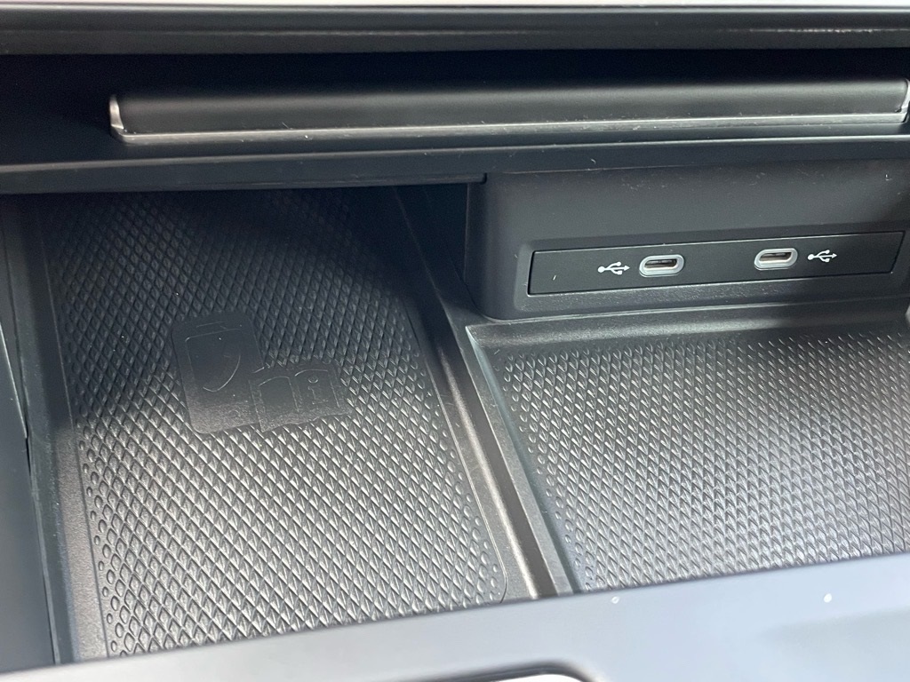 2024 Volkswagen Atlas SE photo 18