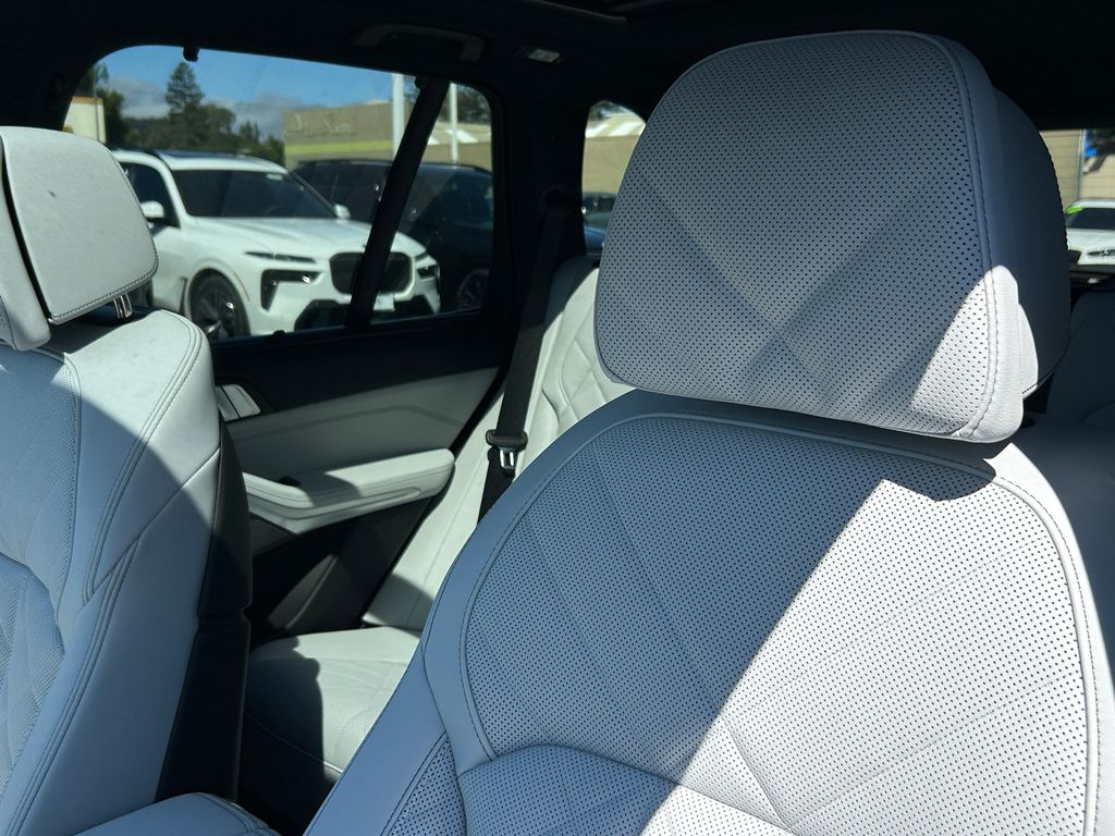 2026 Bmw X5 M60i photo 14