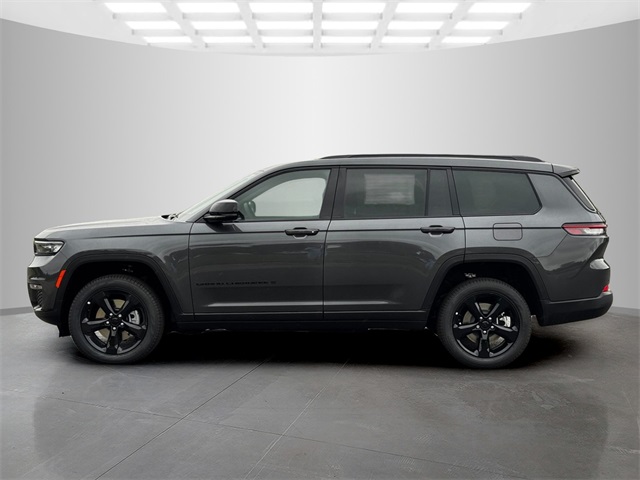 2025 Jeep Grand Cherokee Limited photo 2