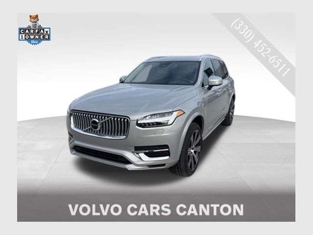 2023 Volvo XC90 Plus's photo