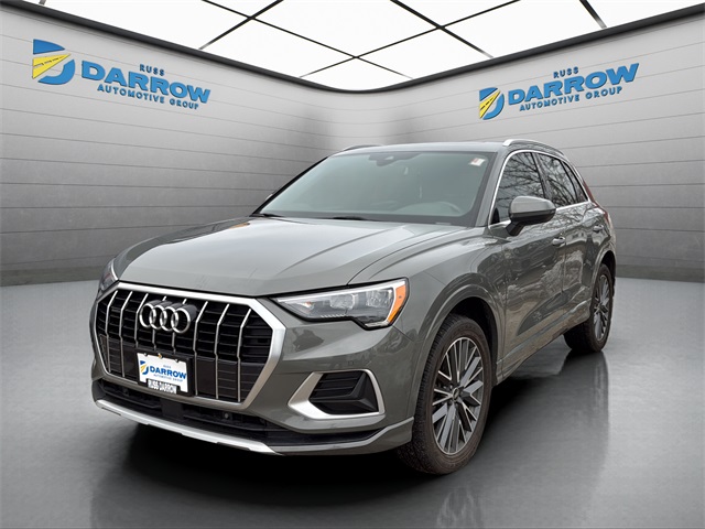 2022 Audi Q3 Premium's photo