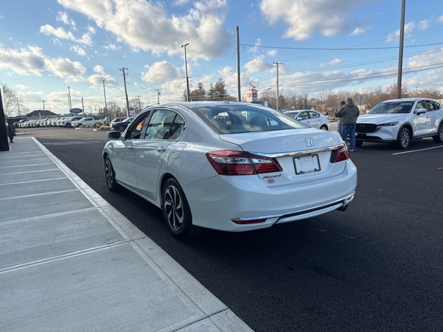 2016 Honda Accord EX-L photo 4