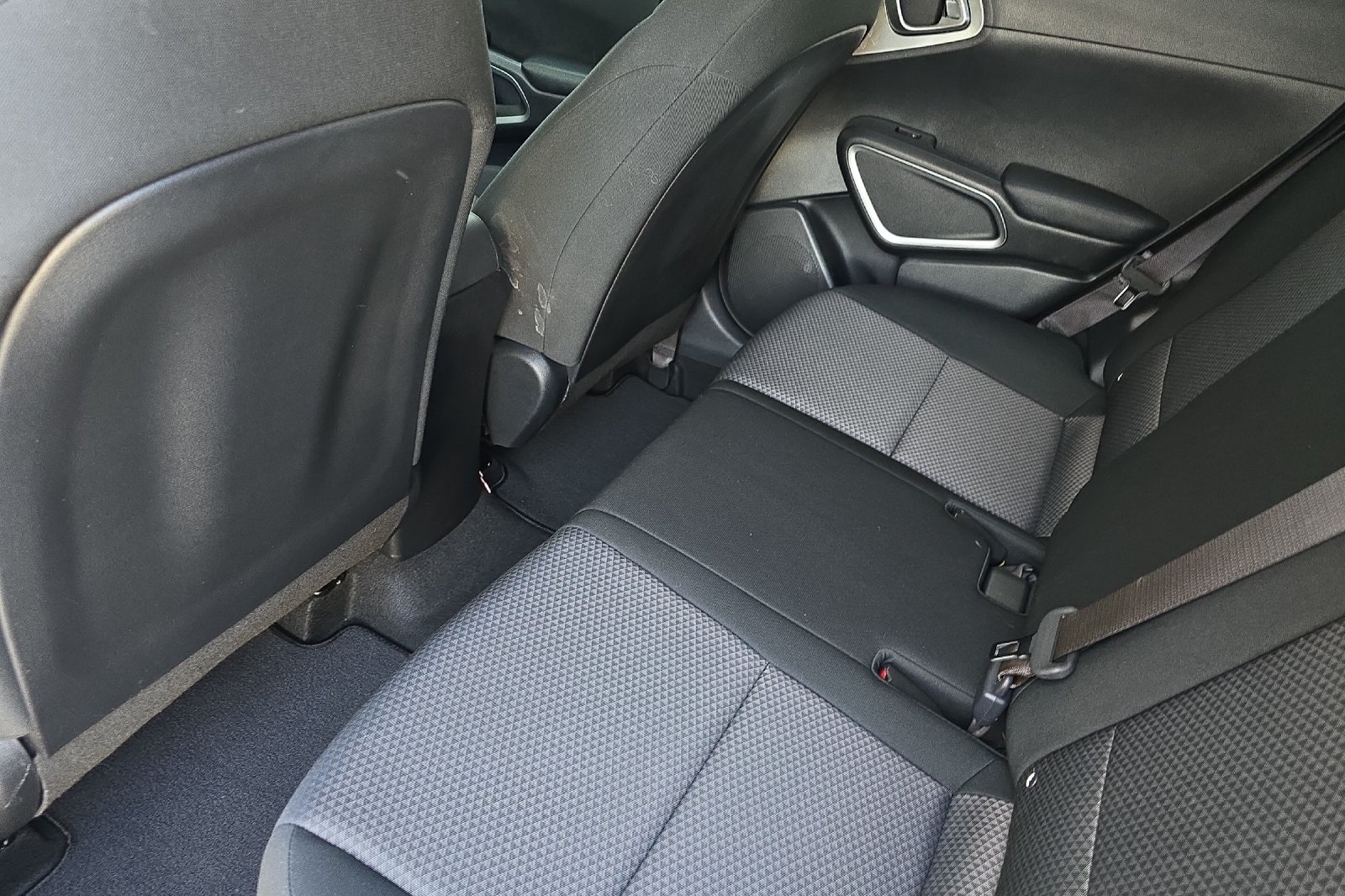 2022 Kia Soul LX S X-Line photo 13