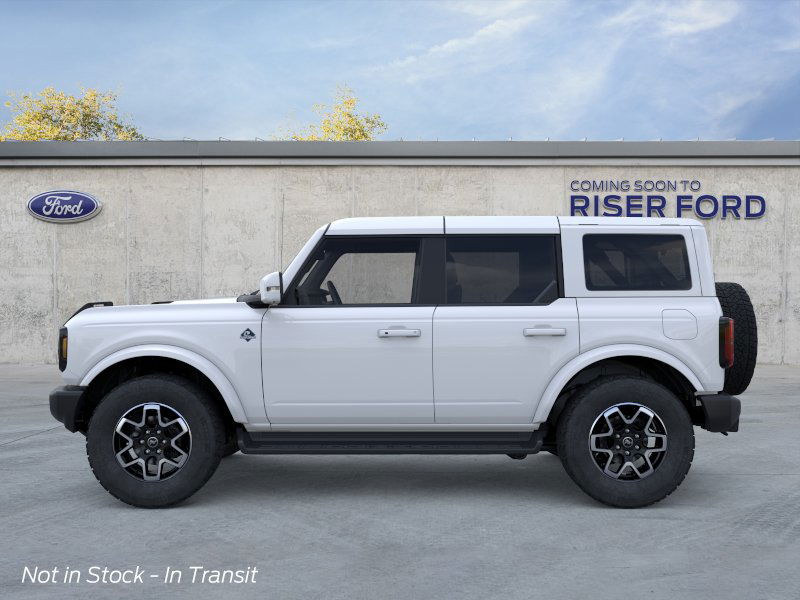 2025 Ford Bronco Outer Banks photo 3
