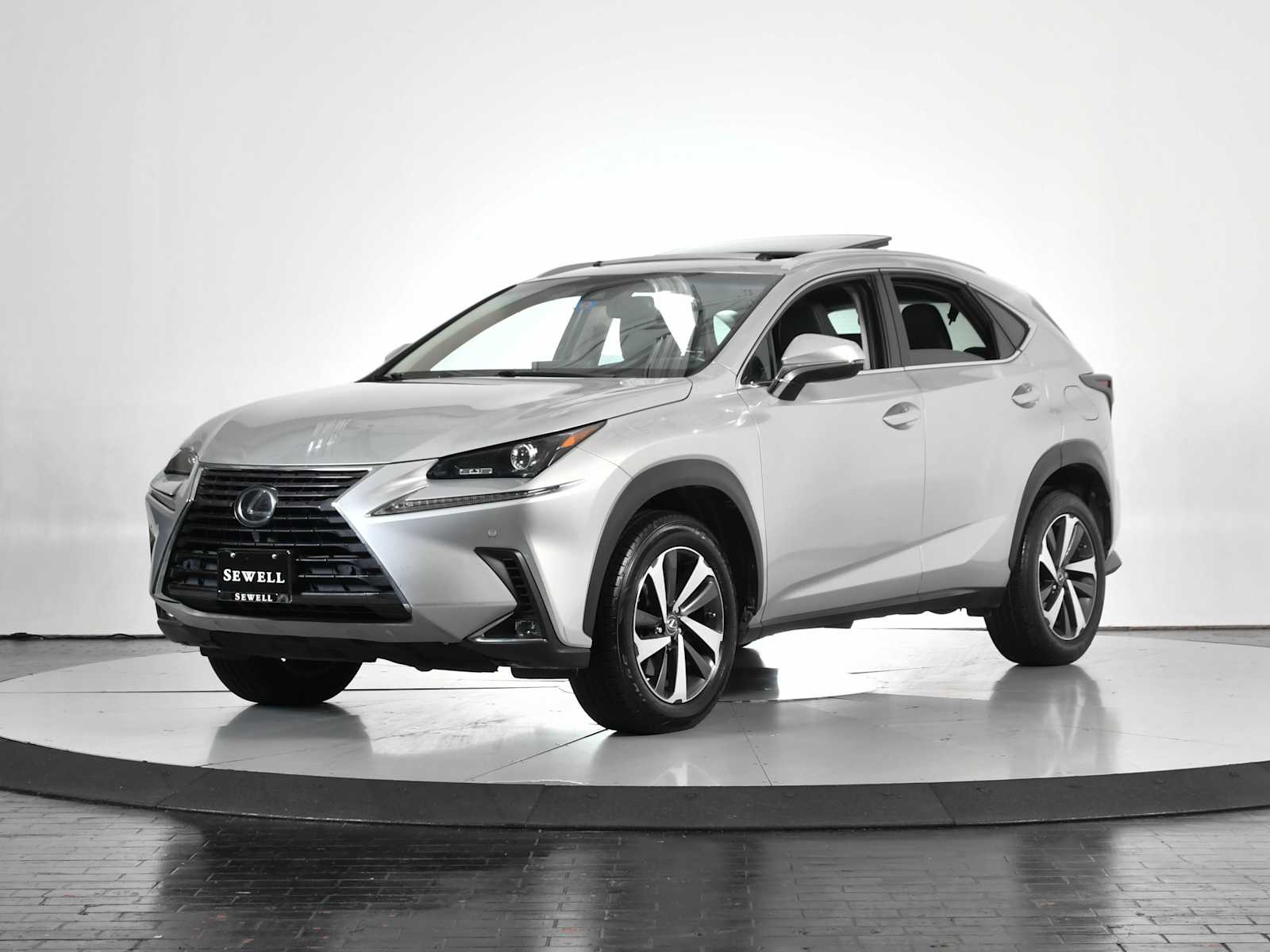 2018 Lexus NX 300's photo