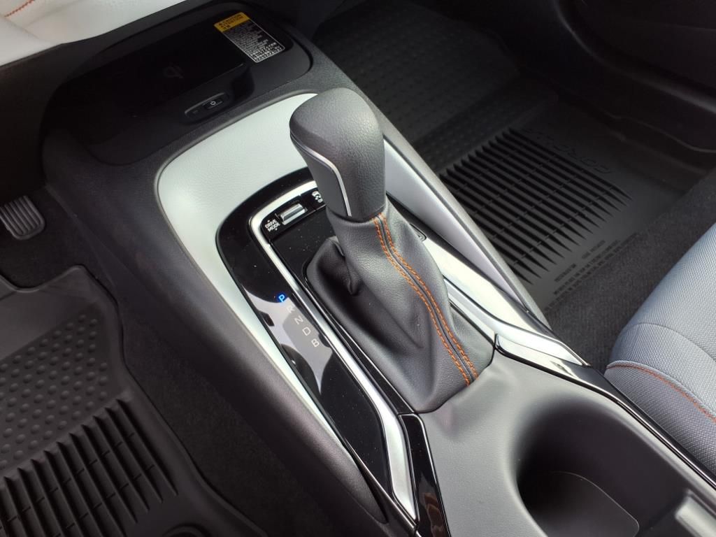 2025 Toyota Corolla SE photo 9