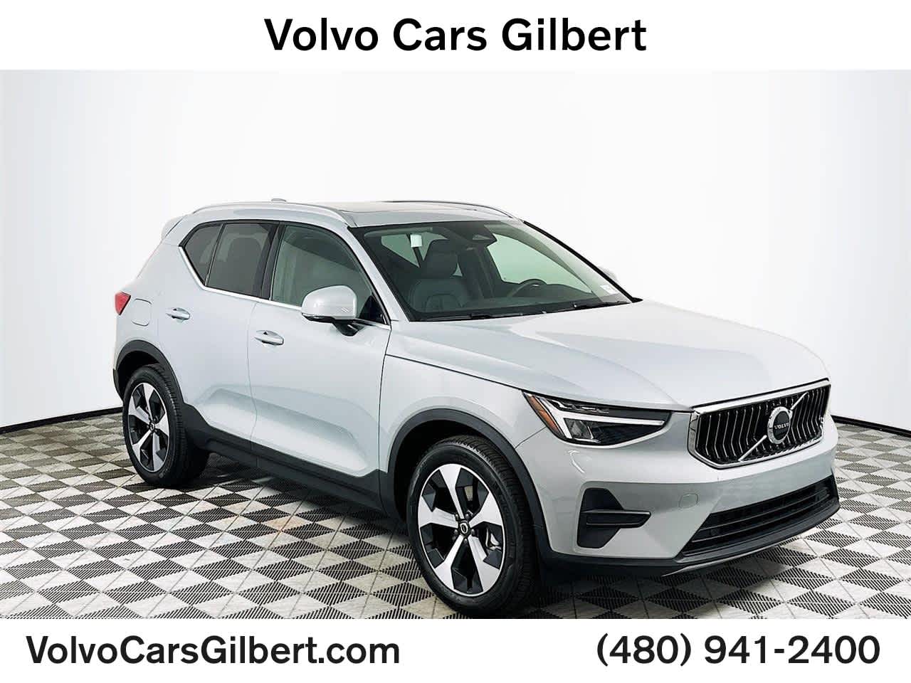 2025 Volvo XC40 Core's photo