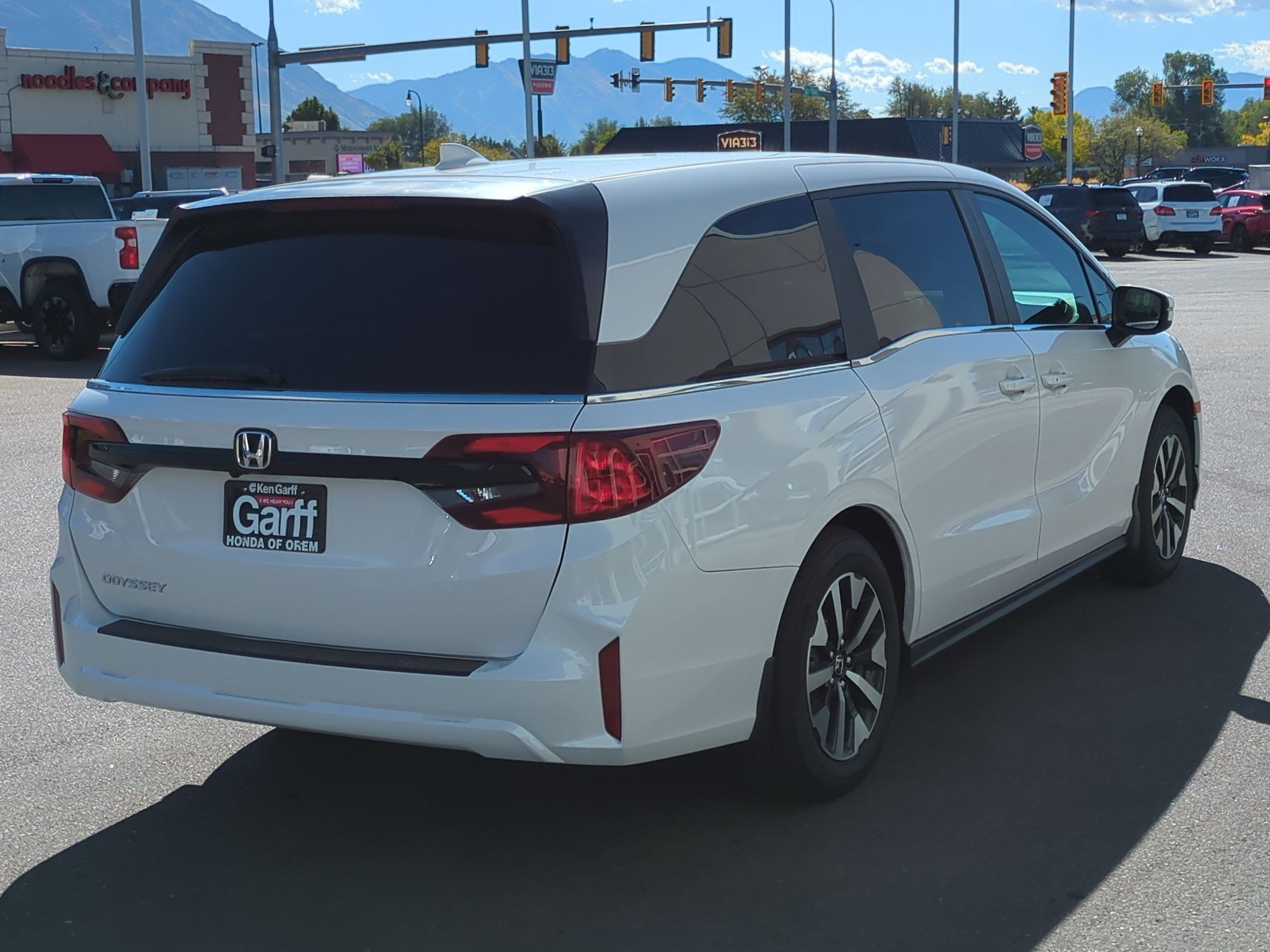 2026 Honda Odyssey EX-L photo 3