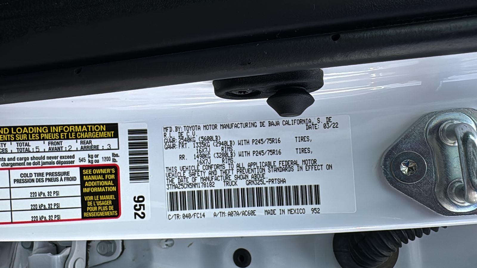 2022 Toyota Tacoma SR5 photo 23