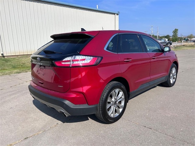 2024 Ford Edge Titanium photo 3