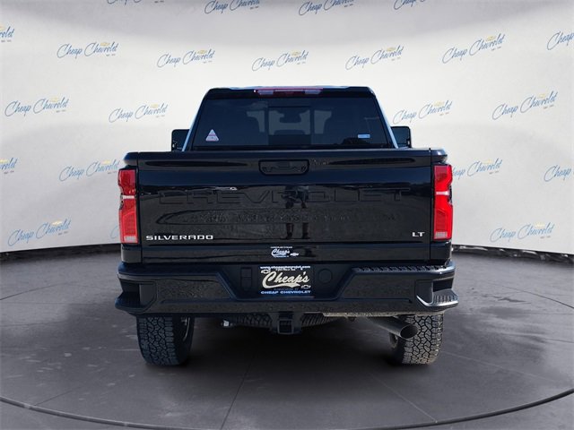 2025 Chevrolet Silverado 2500HD LT photo 3