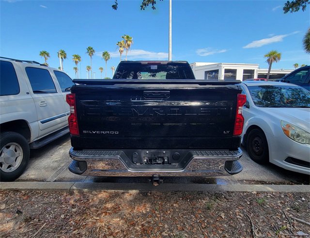 2022 Chevrolet Silverado 1500 LT photo 3