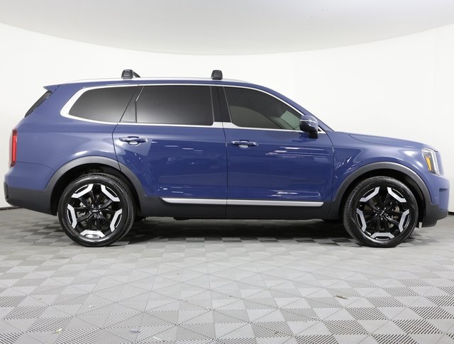 2023 Kia Telluride S photo 4