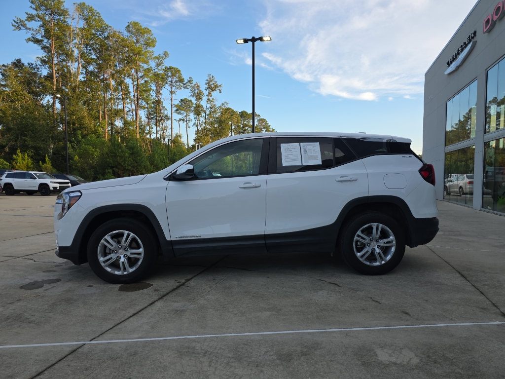 2022 Gmc Terrain SLE photo 2