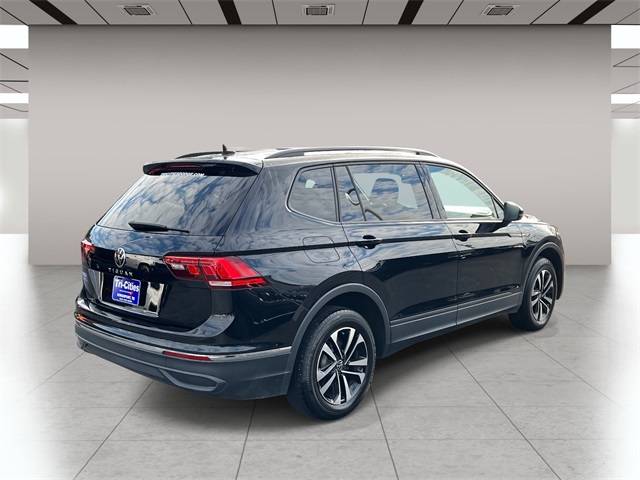 2022 Volkswagen Tiguan S photo 2