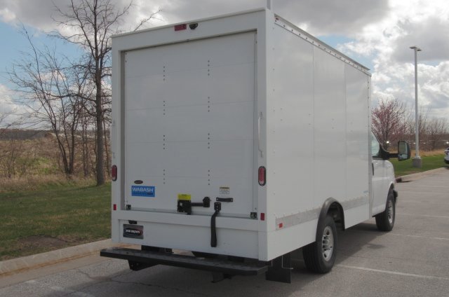 2024 Chevrolet Express Cutaway 3500 photo 3