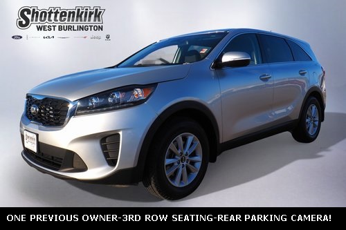 2019 Kia Sorento LX's photo