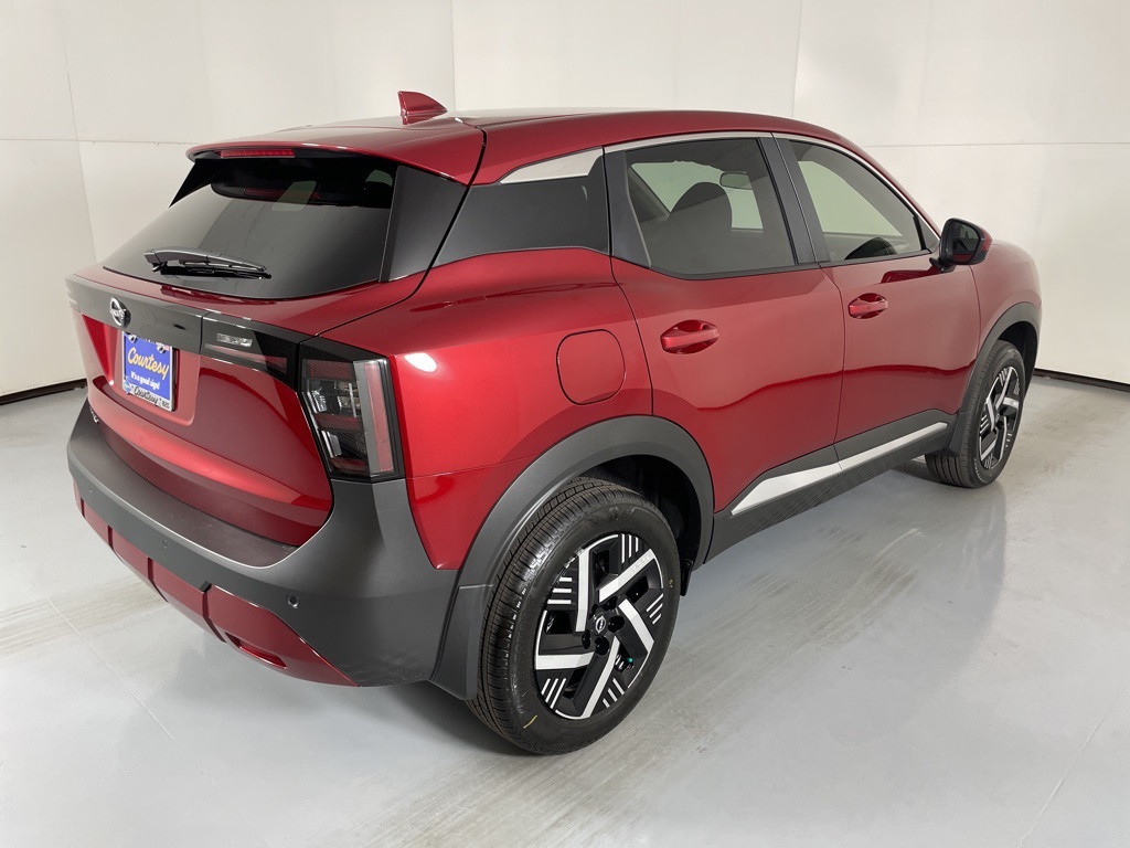 2025 Nissan Kicks SV photo 8