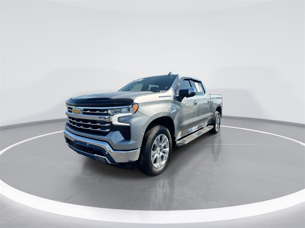 2025 Chevrolet Silverado 1500 LTZ photo 4