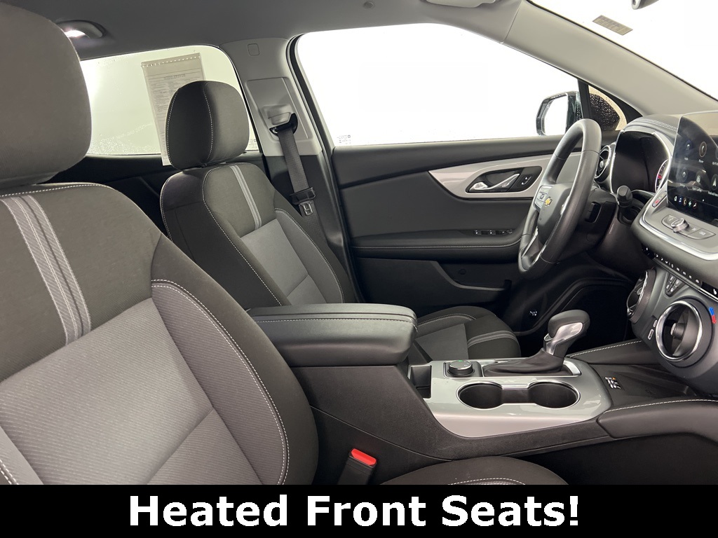 2025 Chevrolet Blazer 2LT photo 2