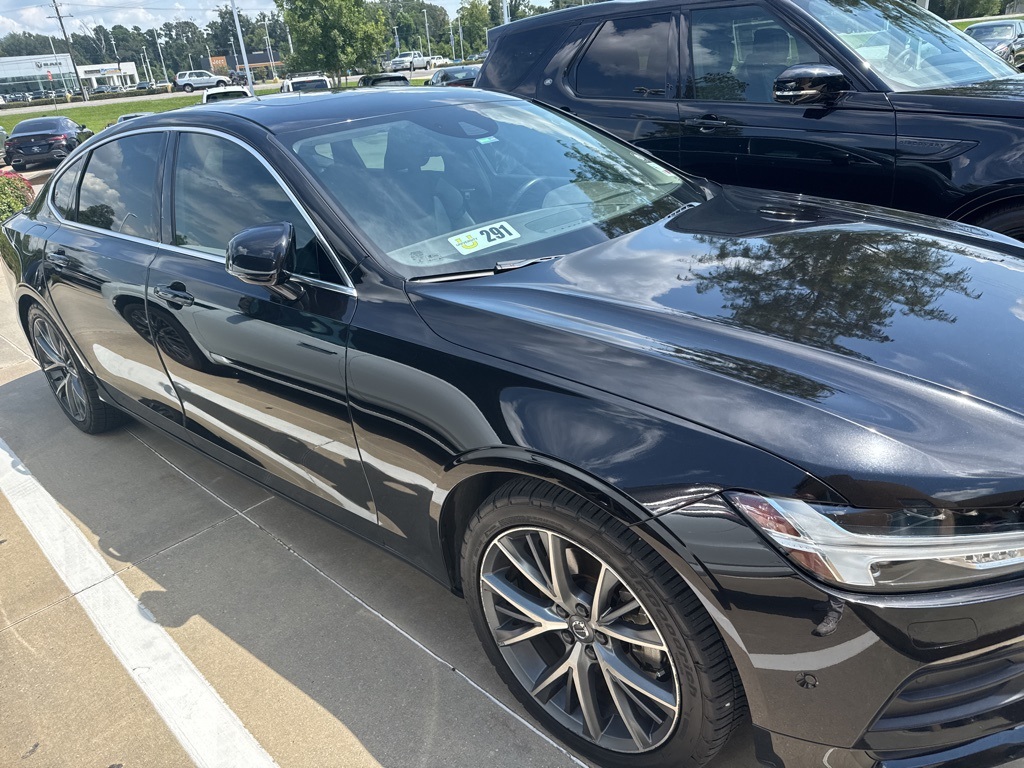 2018 Volvo S90 T5 Momentum photo 3