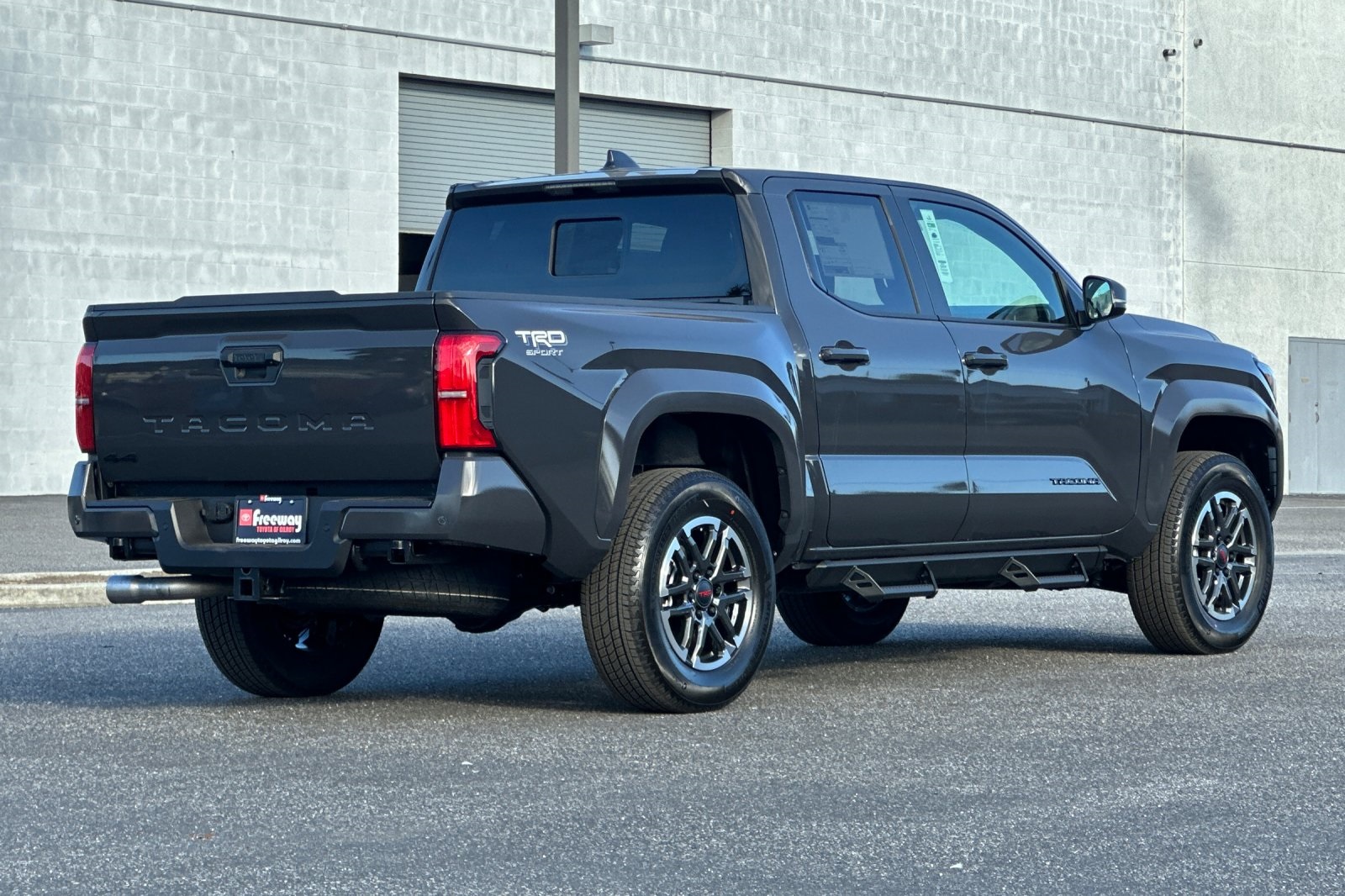 2025 Toyota Tacoma TRD Sport 4x4 Double Cab photo 4