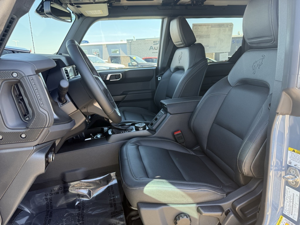 2025 Ford Bronco Badlands photo 7