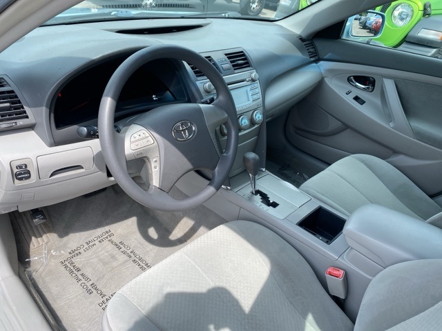 2009 Toyota Camry LE photo 7