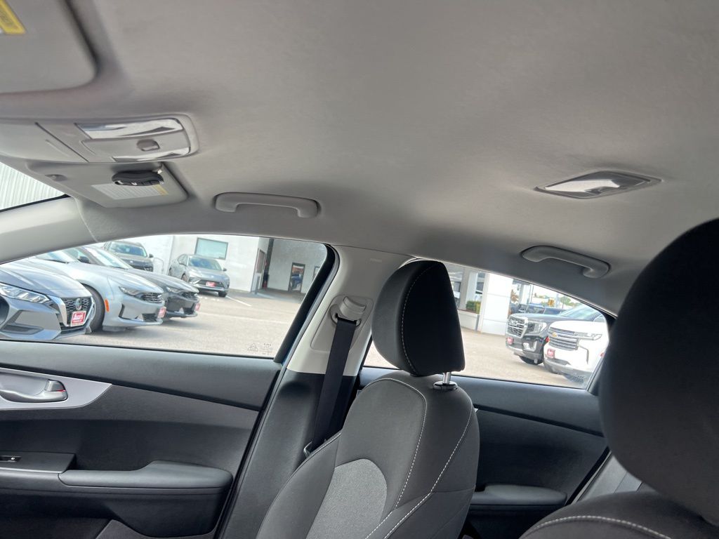 2023 Kia Forte LXS photo 12