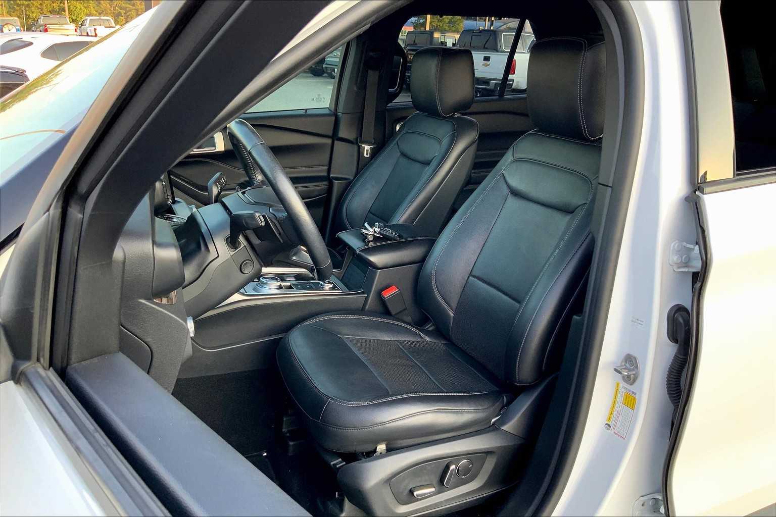 2020 Ford Explorer Limited photo 7